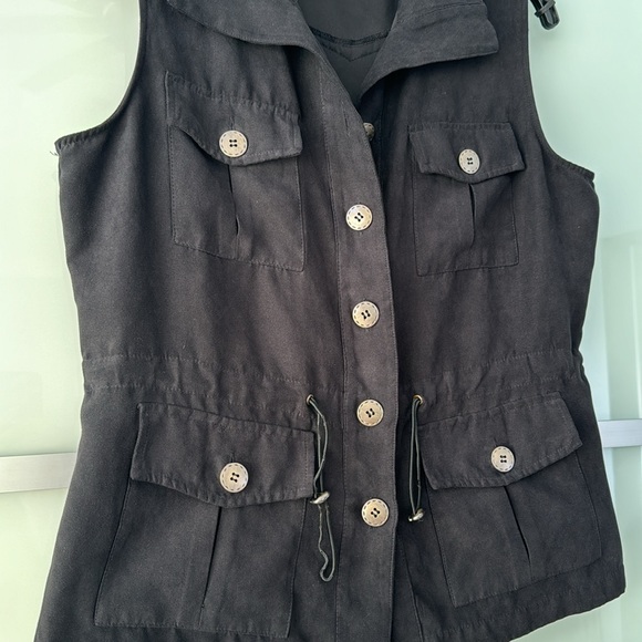 D&D Vest - Picture 2 of 8